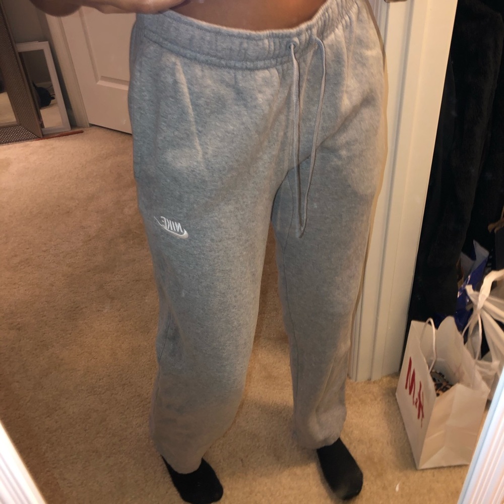 Gray nike sweatpants
